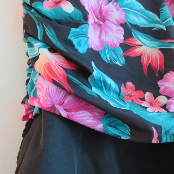 LAND'S END Tropical Floral Ruched Slimming One Piece Swimsuit Black Pink - Sz 14 - Picture 12 of 15